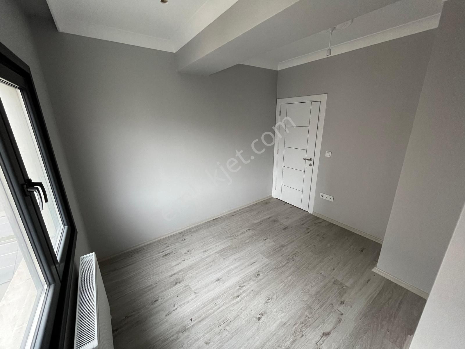 Utkudan Pendik Sahil Yolunda Kapanmaz Deniz Manzaralı Sıfır 2+1 - Görsel 26