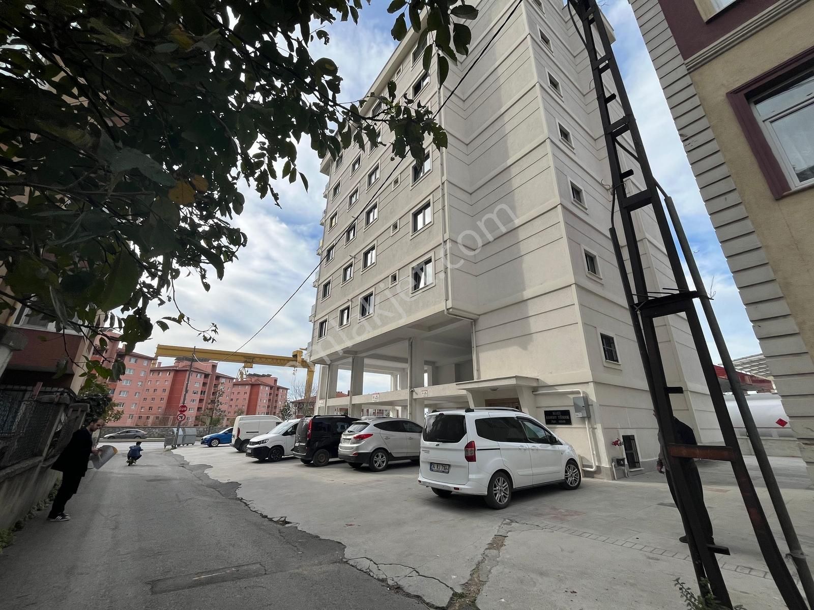 Utkudan Pendik Sahil Yolunda Kapanmaz Deniz Manzaralı Sıfır 2+1 - Görsel 24