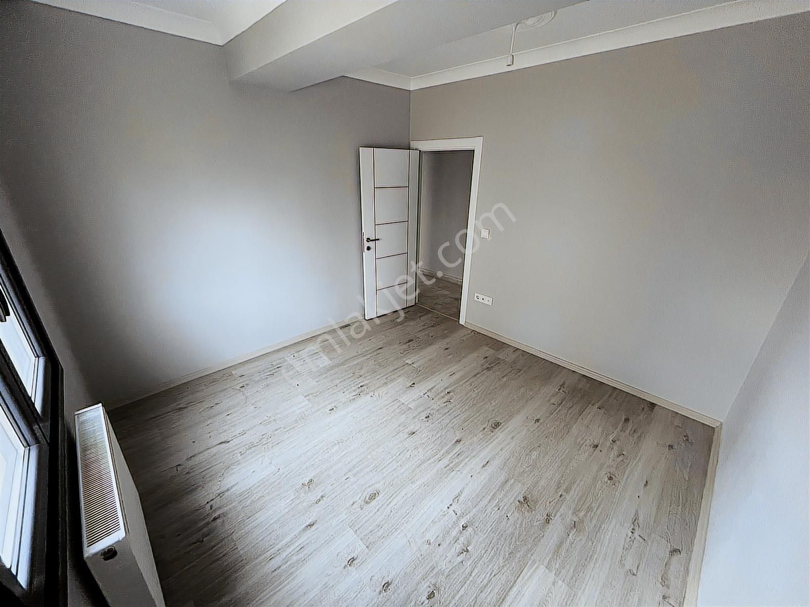 Utkudan Pendik Sahil Yolunda Kapanmaz Deniz Manzaralı Sıfır 2+1 - Görsel 21