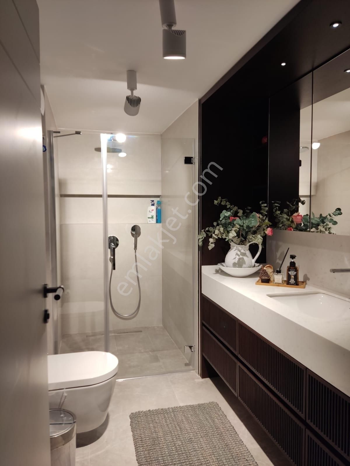 Erenköyde 120m2 Mimari Dekorlu 3 Balkonlu Ultra Lüks 3,5+1 Daire - Görsel 29