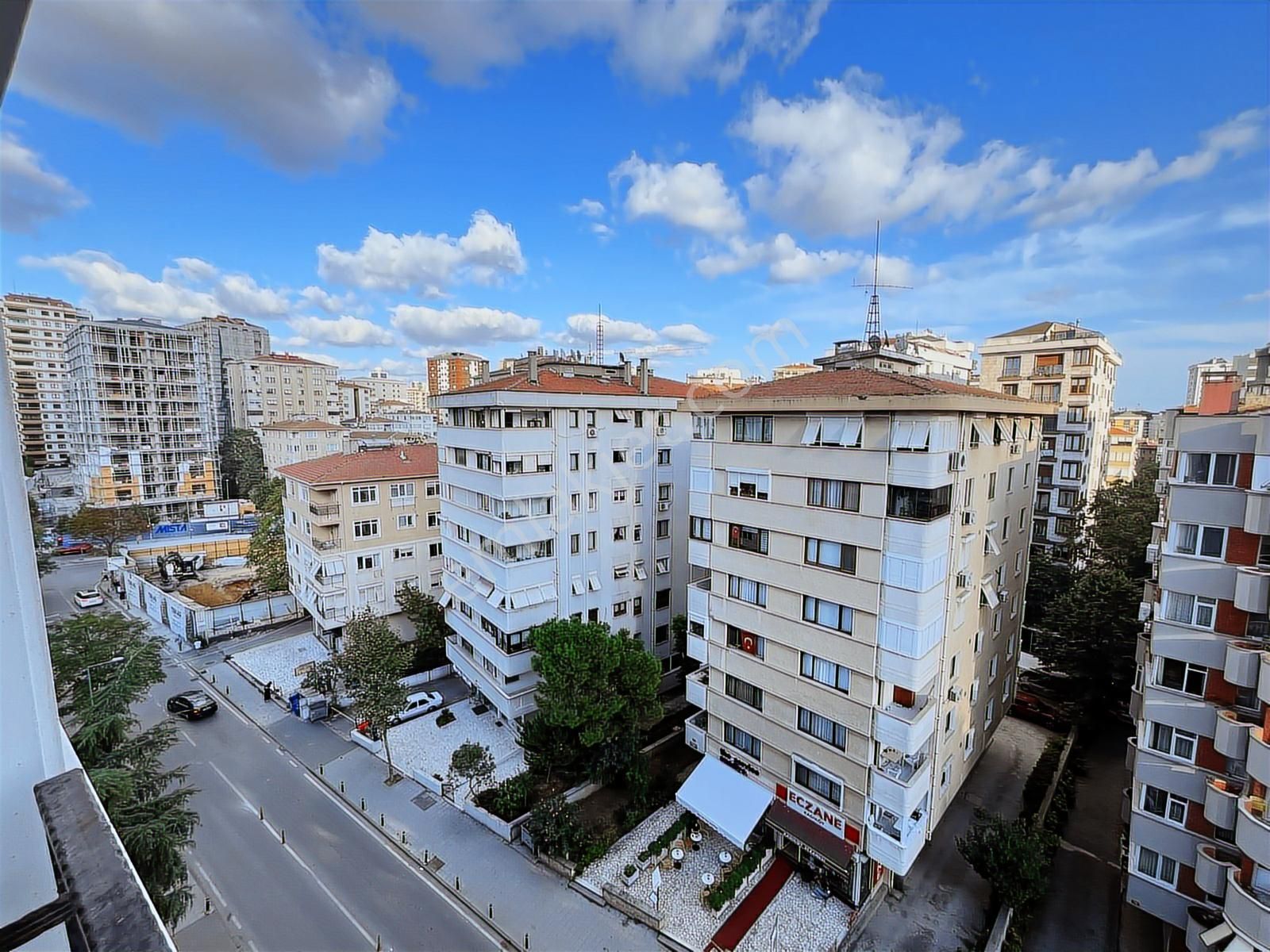 Utkudan Suadiyede Minibüs Cad. Yakın Kombili Satılık 2+1 Daire - Görsel 31