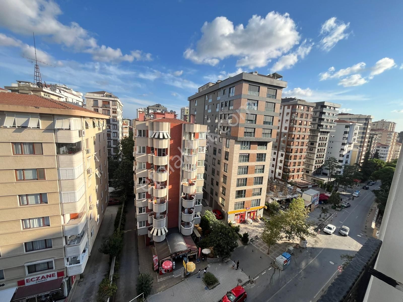 Utkudan Suadiyede Minibüs Cad. Yakın Kombili Satılık 2+1 Daire - Görsel 12