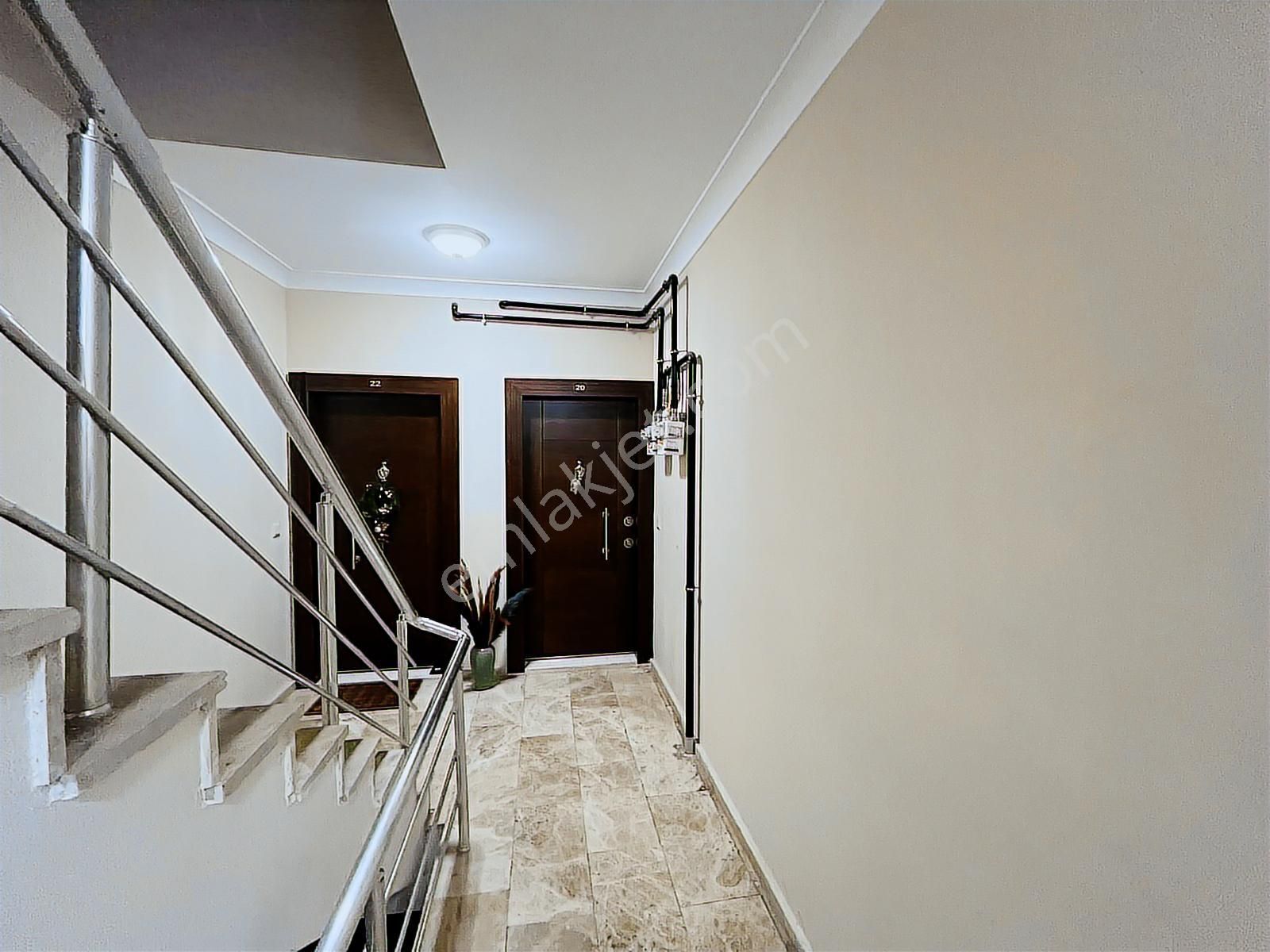 Utkudan Suadiyede Minibüs Cad. Yakın Kombili Satılık 2+1 Daire - Görsel 11