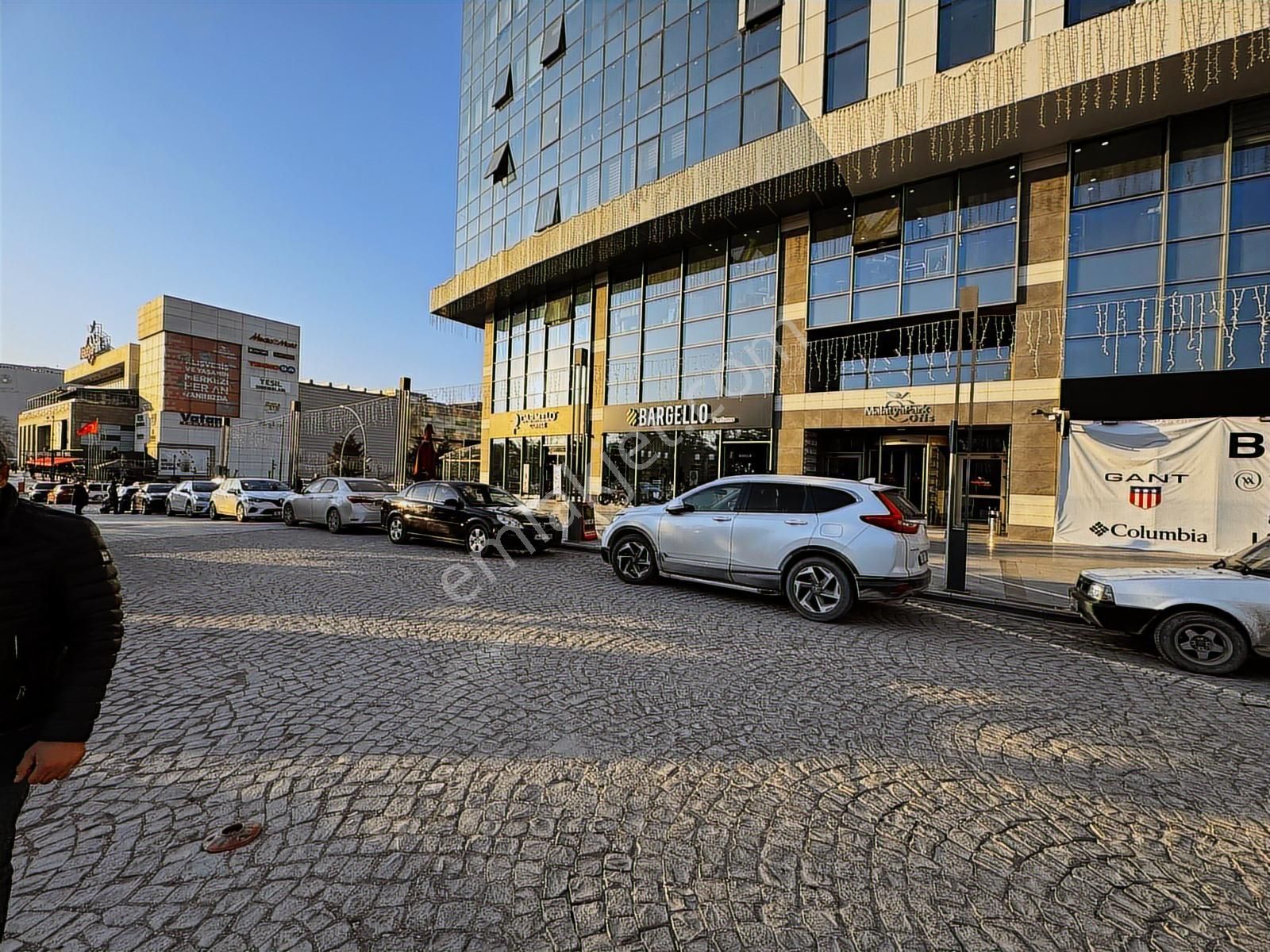 Coldwell Banker'den Malatyapark Plaza Da Kiralık Premıum Ofis - Görsel 16