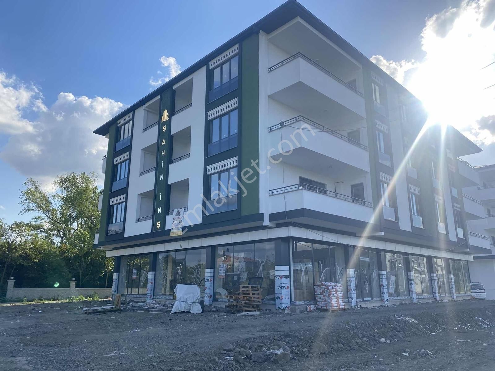 Yağmur Emlak'tan Tekkeköyde Kiralık 180 M2 Giriş Depolu Dükkan - Görsel 4
