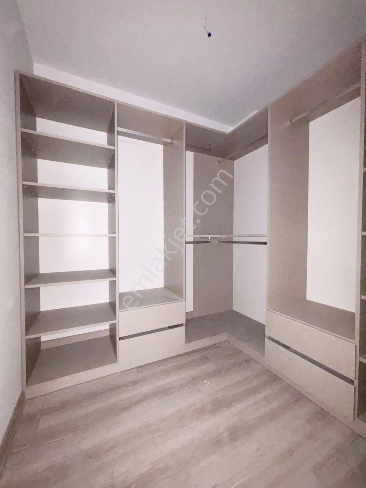 Pursaklar Mehmet Zengin Emlak'tan Teras Balkonlu Otoparklı Lüks Sitede 7.kat 4+1 Sıfır Daire - Görsel 25