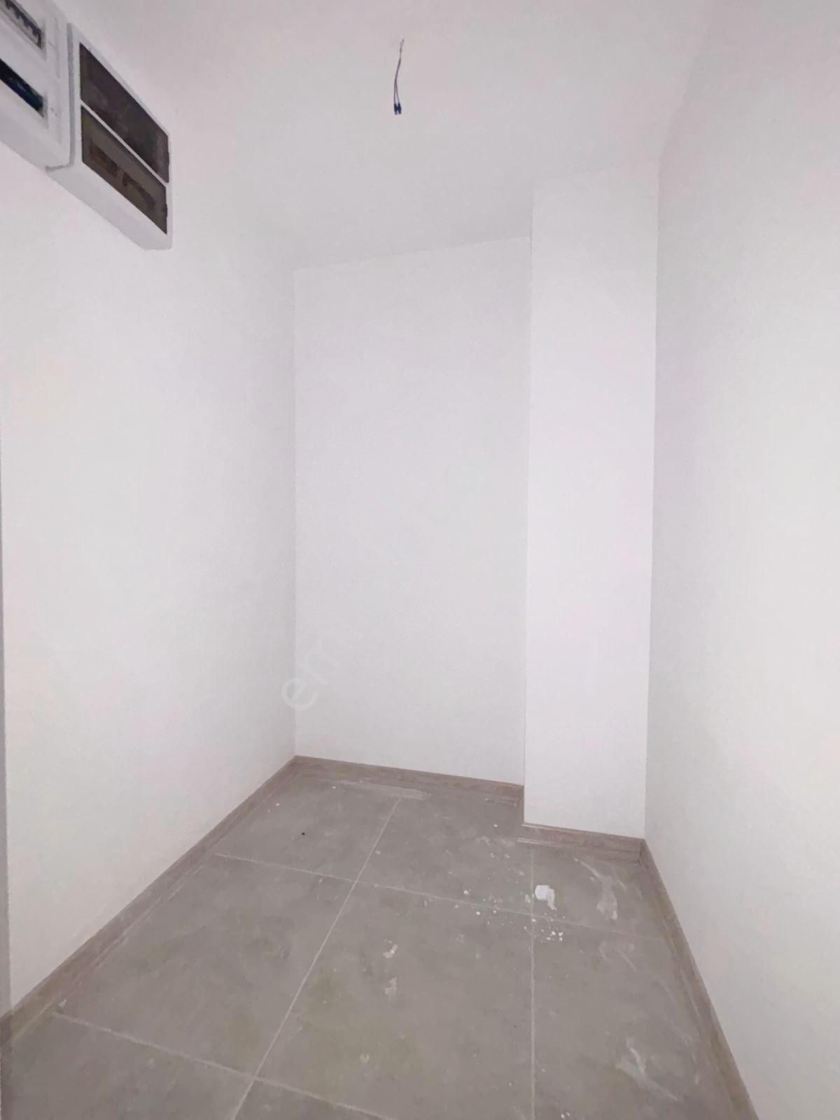 Pursaklar Mehmet Zengin Emlak'tan Teras Balkonlu Otoparklı Lüks Sitede 7.kat 4+1 Sıfır Daire - Görsel 11
