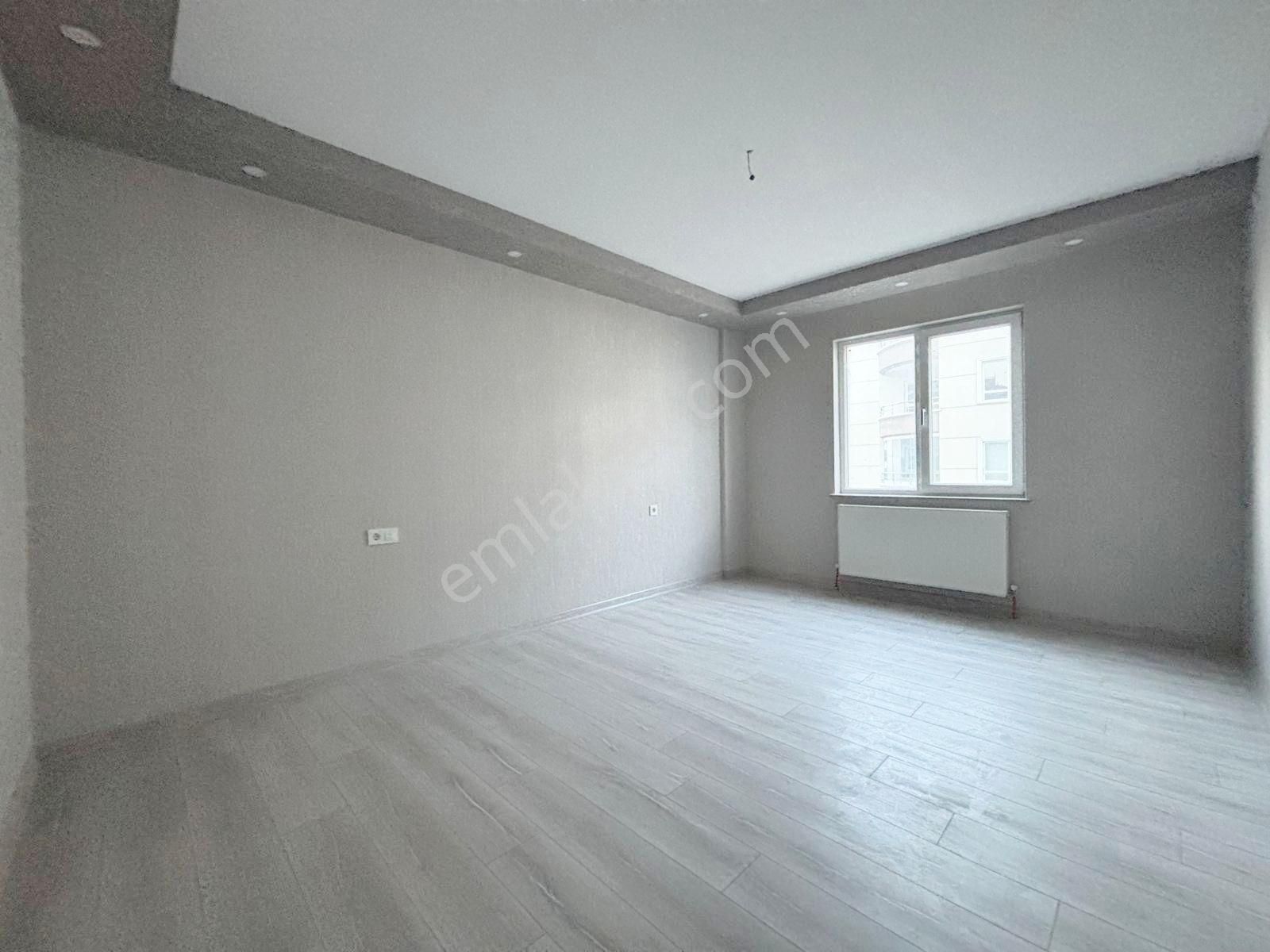 Pursaklar Mehmet Zengin Emlak'tan Teras Balkonlu Otoparklı Lüks Sitede 7.kat 4+1 Sıfır Daire - Görsel 31