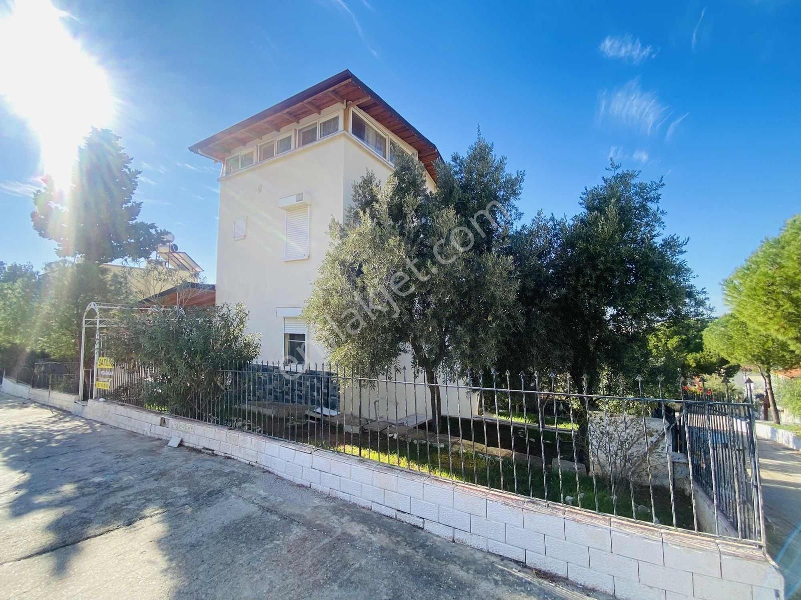 Denize Yürüme Mesafesinde Tam Müstakil Villa - Görsel 13