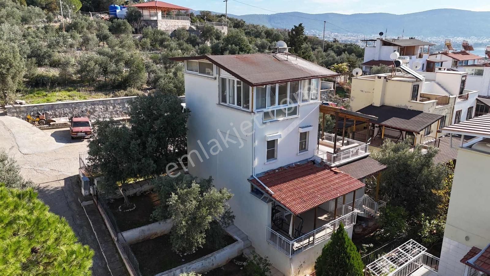 Denize Yürüme Mesafesinde Tam Müstakil Villa - Görsel 34