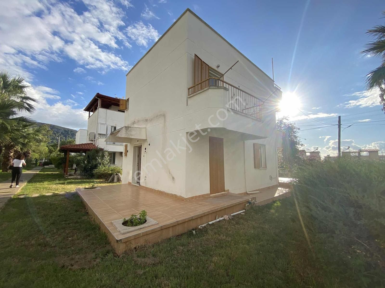 Denize 500m Mesafede 3+1 Tam Müstakil Villa - Görsel 2