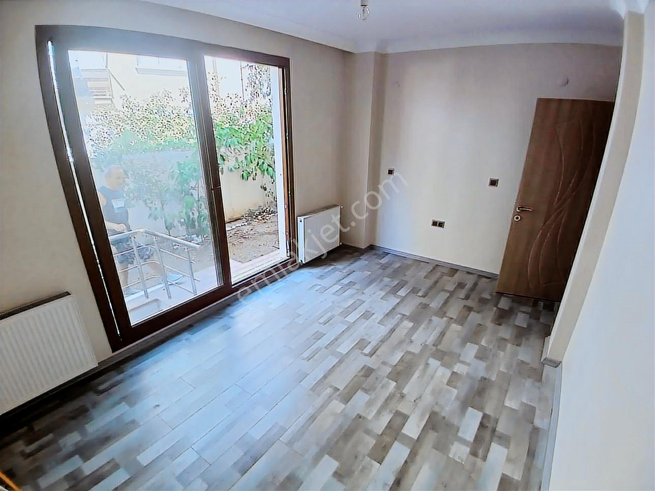 Edremit Merkezde Bahçe Kullanımlı Giriş Kat 2+1 Ön Cephe Daire - Görsel 8