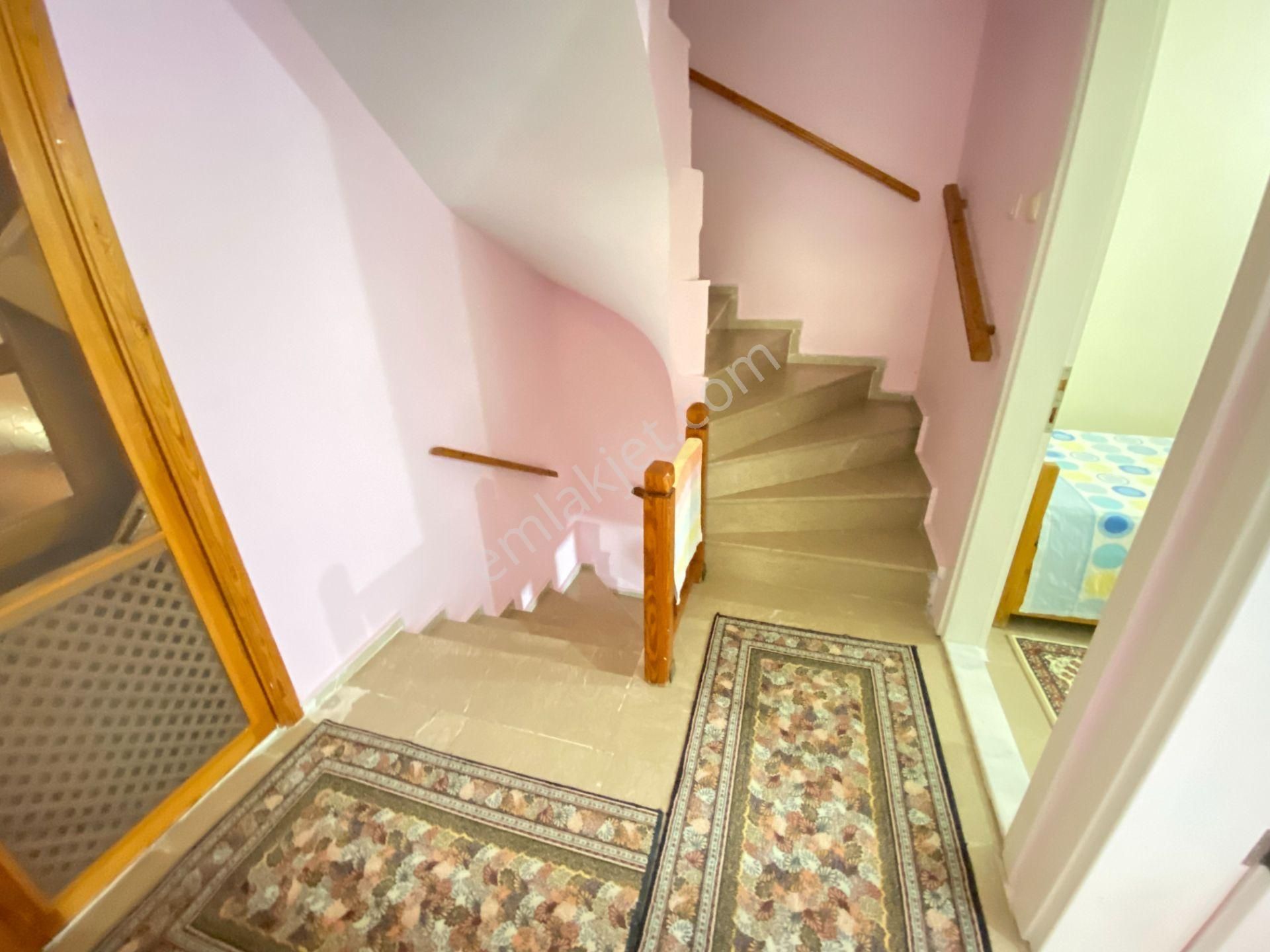 Seferihisar Doğanbey De Deniz Yakın Siteiçinde Satılık 4+1 Villa - Görsel 20