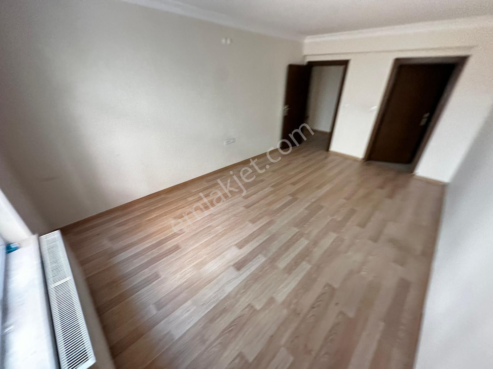 Esertepe'de Cadde Yakını Ara Katta Asansörlü Ebeveyn Banyolu 4+1 Fırsat Daire - Görsel 23