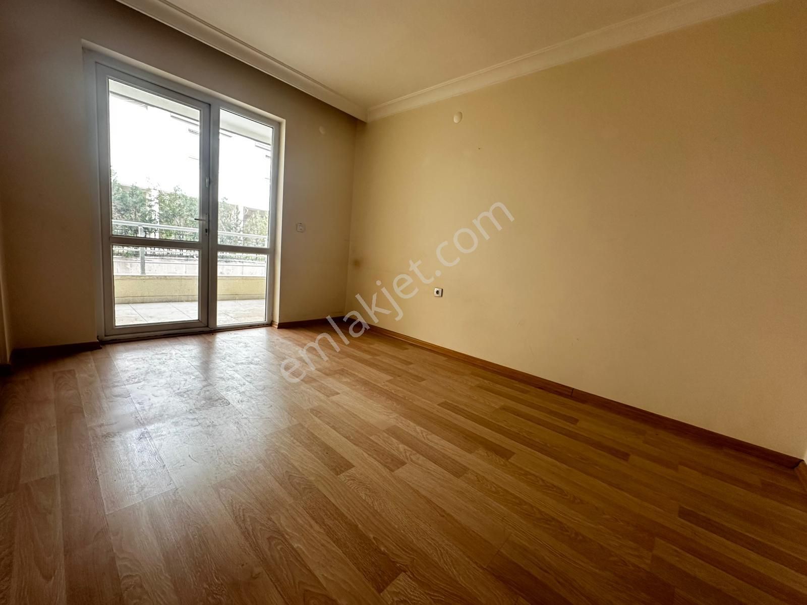 Esertepe'de Cadde Yakını Ara Katta Asansörlü Ebeveyn Banyolu 4+1 Fırsat Daire - Görsel 27