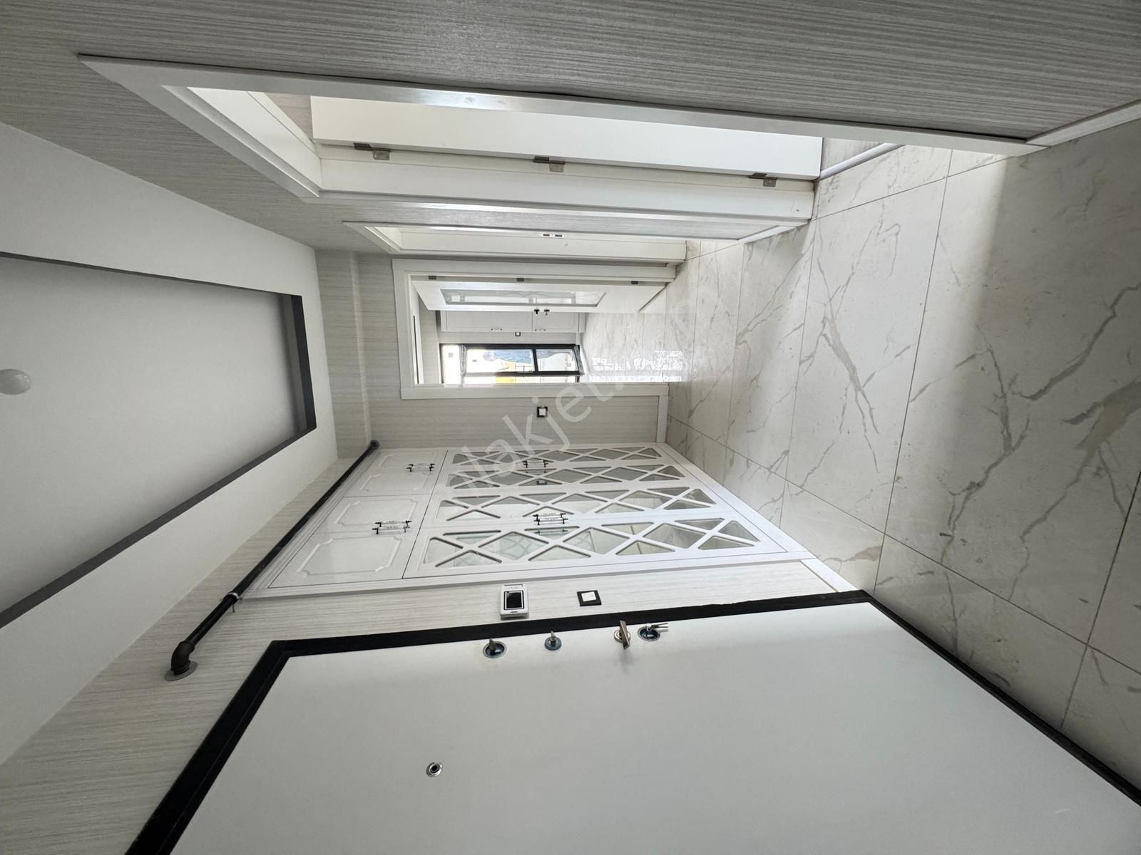 Selim Sultan Mahallesi Tuna Düğün Salonu Yakını Yeni Binada 4+1 - Görsel 22