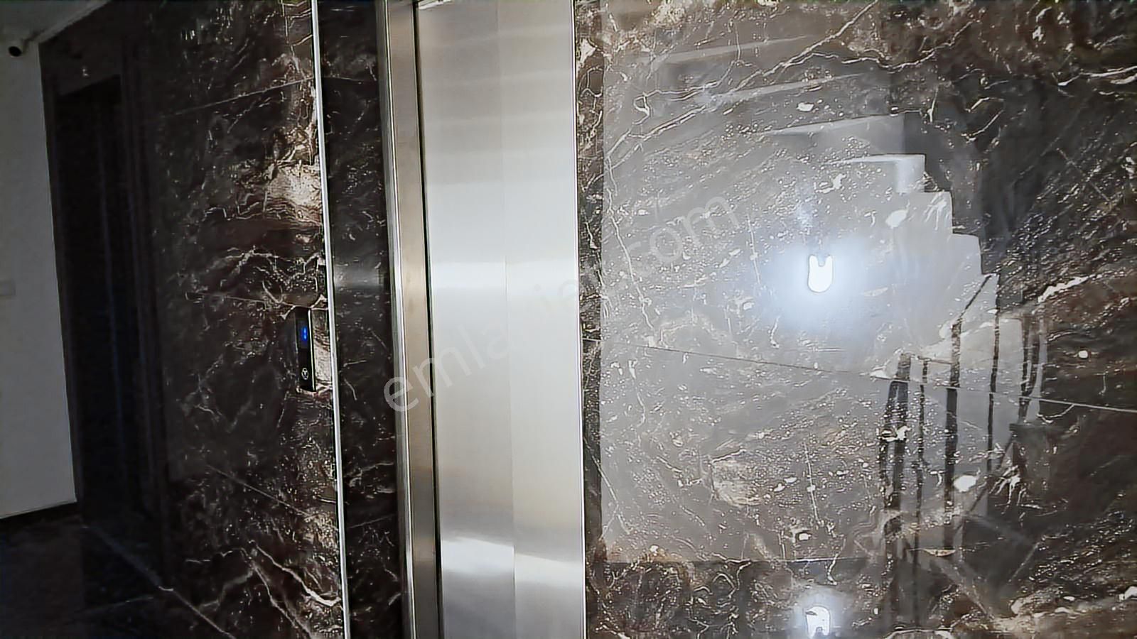 Eski Lara Yolunda Eşyalı Şık 1+1 Daire - Görsel 5