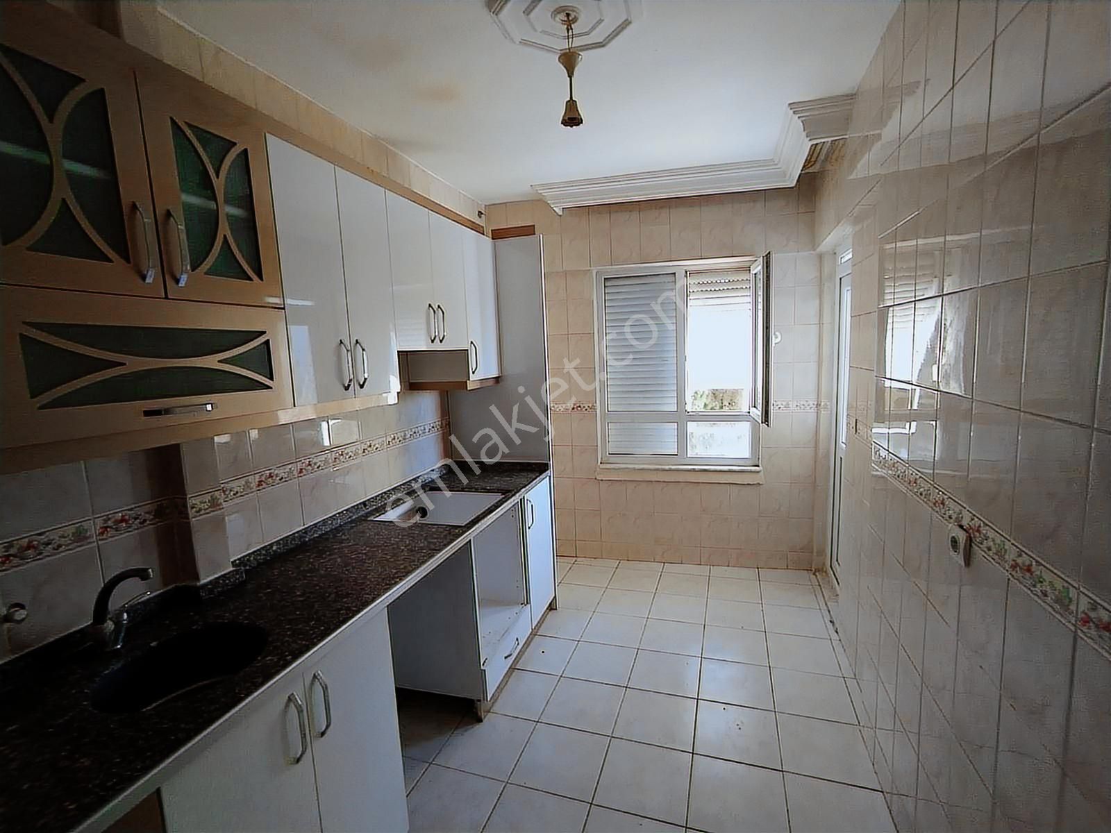 Merkezi Konumda 3+1 Kiralık Daire - Görsel 5