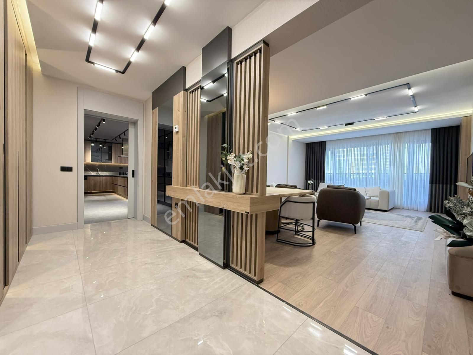 Kariyer'den Başkent Bulvarda 4+1 Sıfır Mobilyalı Lüx Eşyalı Daire - Görsel 15