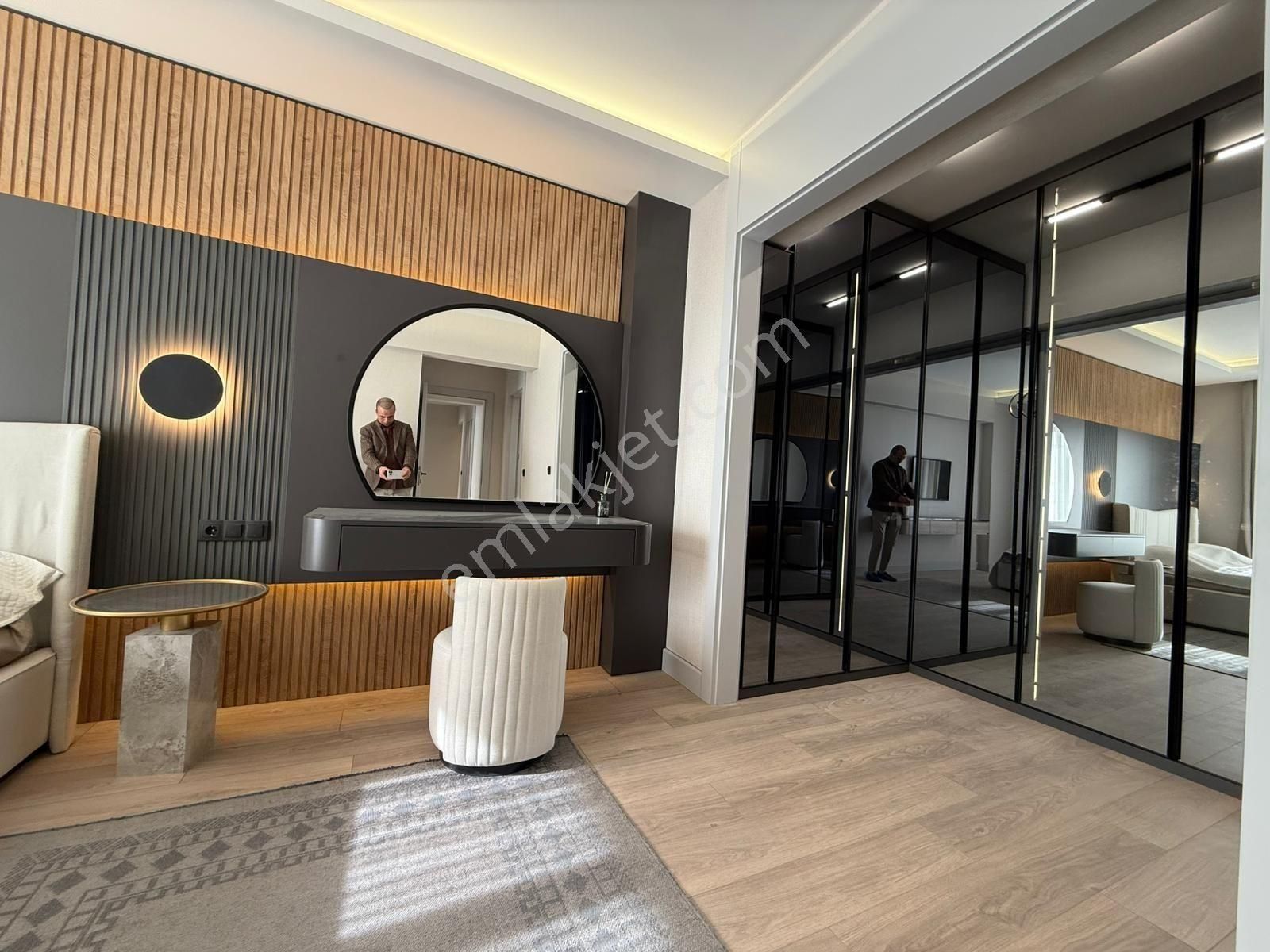 Kariyer'den Başkent Bulvarda 4+1 Sıfır Mobilyalı Lüx Eşyalı Daire - Görsel 12