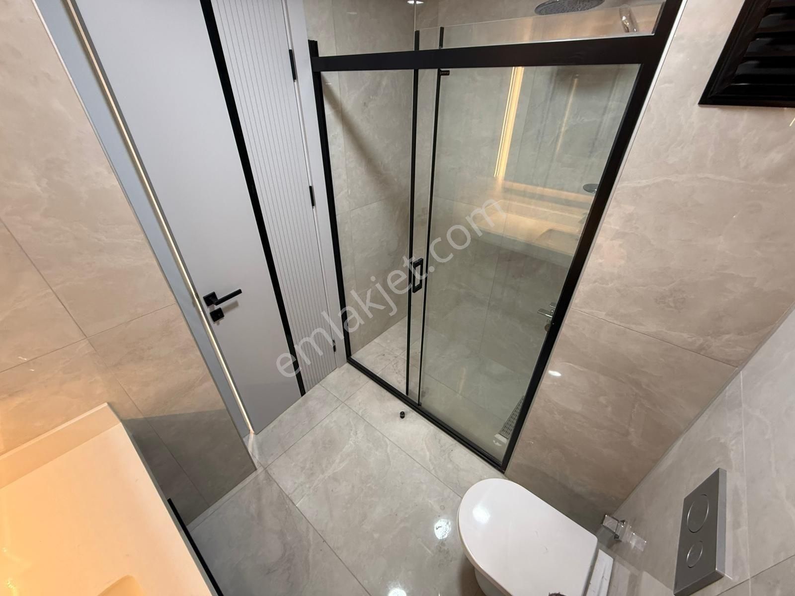 Kariyer'den Başkent Bulvarda 4+1 Sıfır Mobilyalı Lüx Eşyalı Daire - Görsel 11