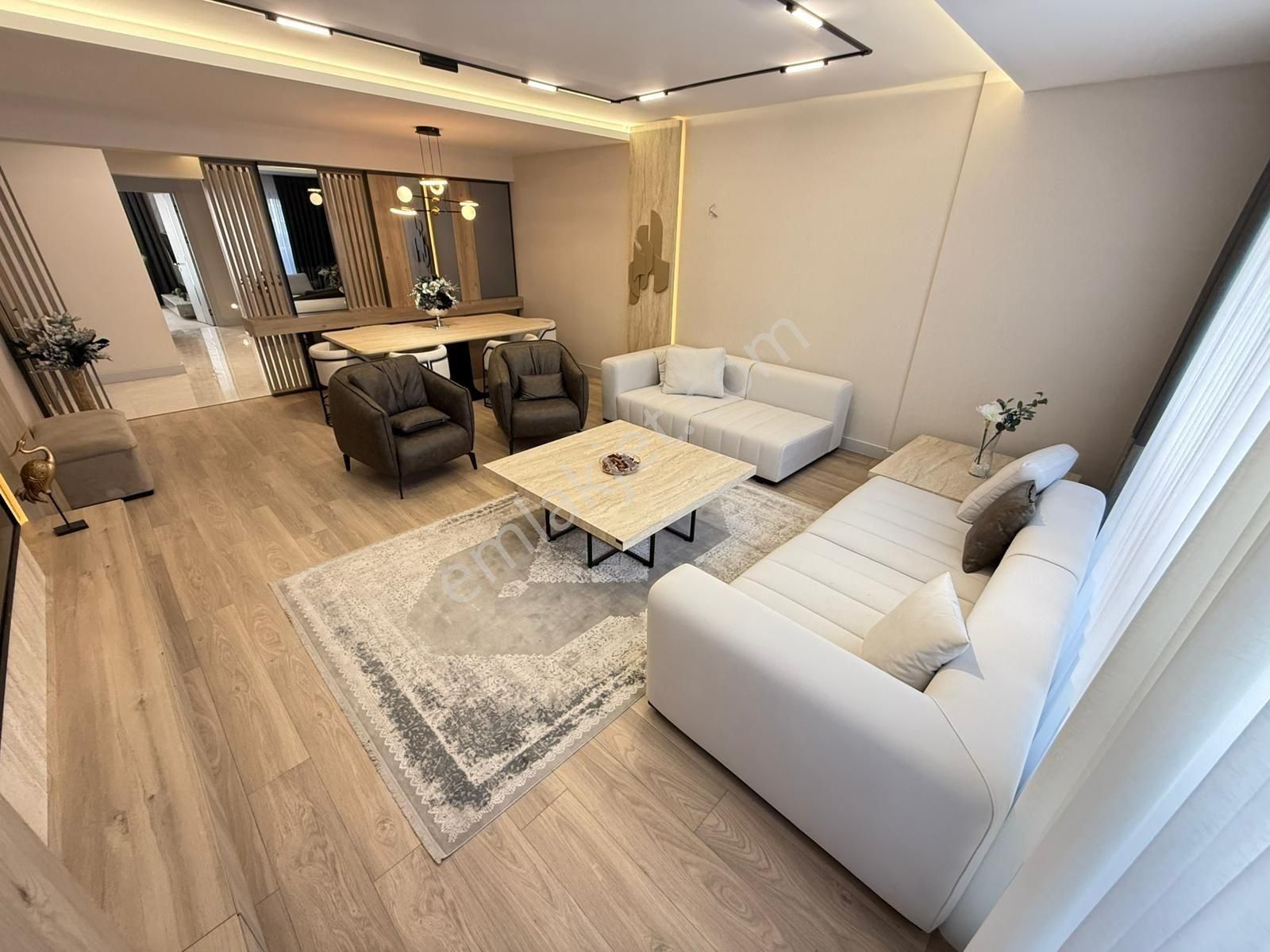 Kariyer'den Başkent Bulvarda 4+1 Sıfır Mobilyalı Lüx Eşyalı Daire - Görsel 3