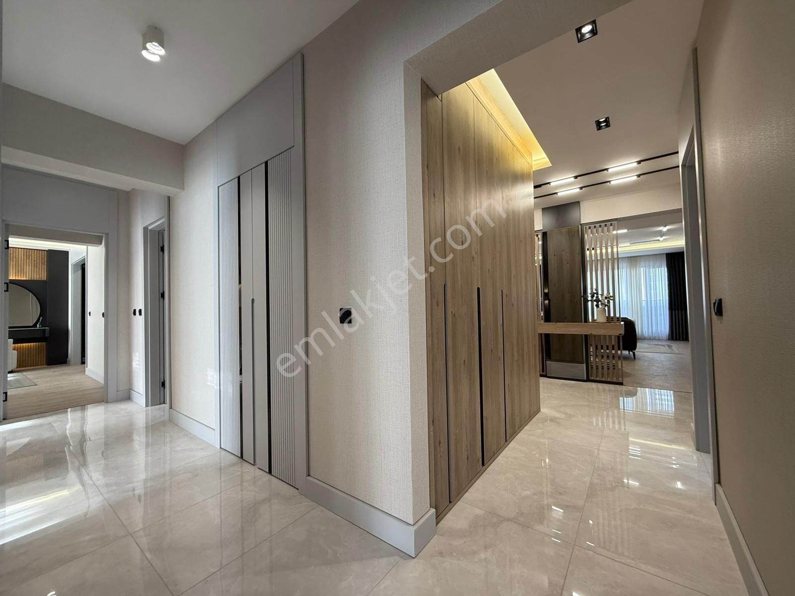 Kariyer'den Başkent Bulvarda 4+1 Sıfır Mobilyalı Lüx Eşyalı Daire - Görsel 8