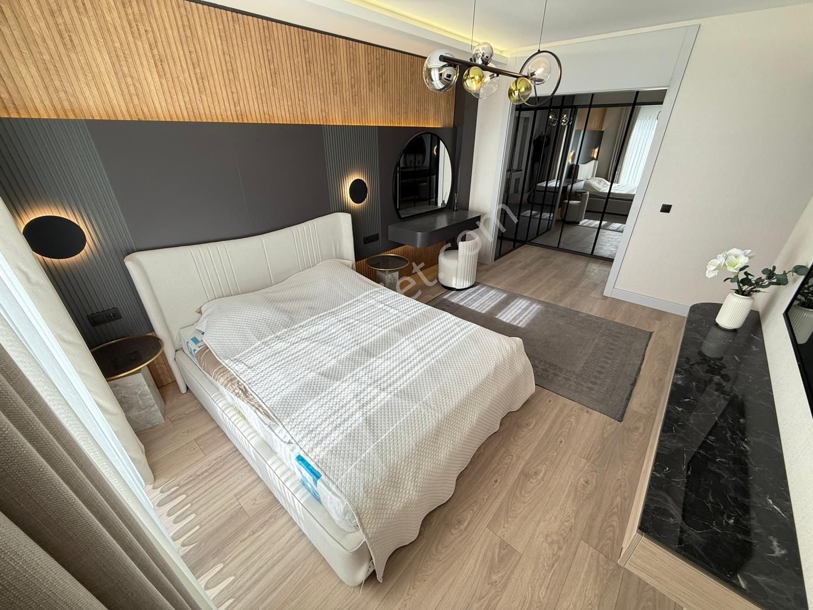 Kariyer'den Başkent Bulvarda 4+1 Sıfır Mobilyalı Lüx Eşyalı Daire - Görsel 5