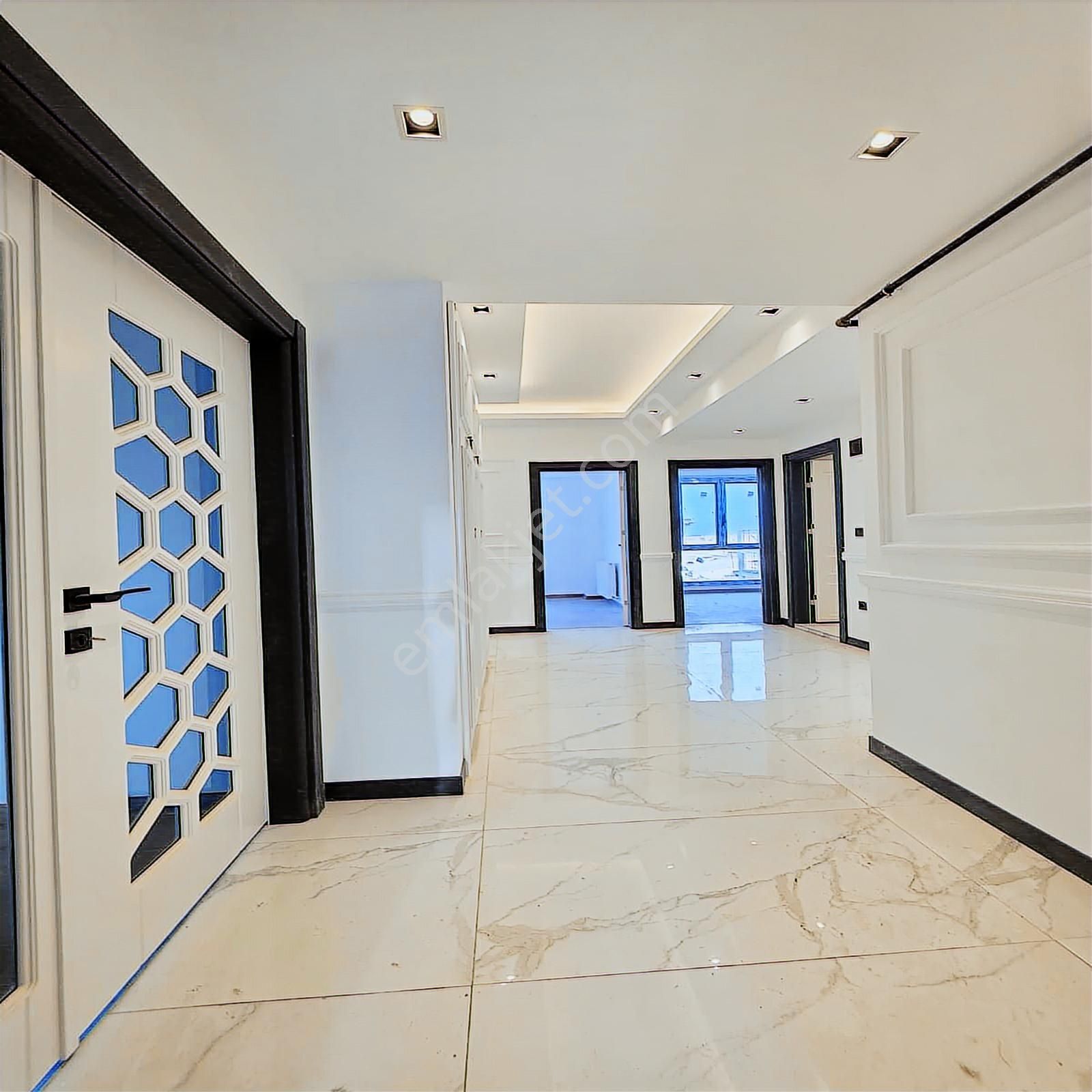 Çerkezköyün En Güzel Projesinde Ön Cephe Lüks Sıfır Arat Kat 3+1 - Görsel 15