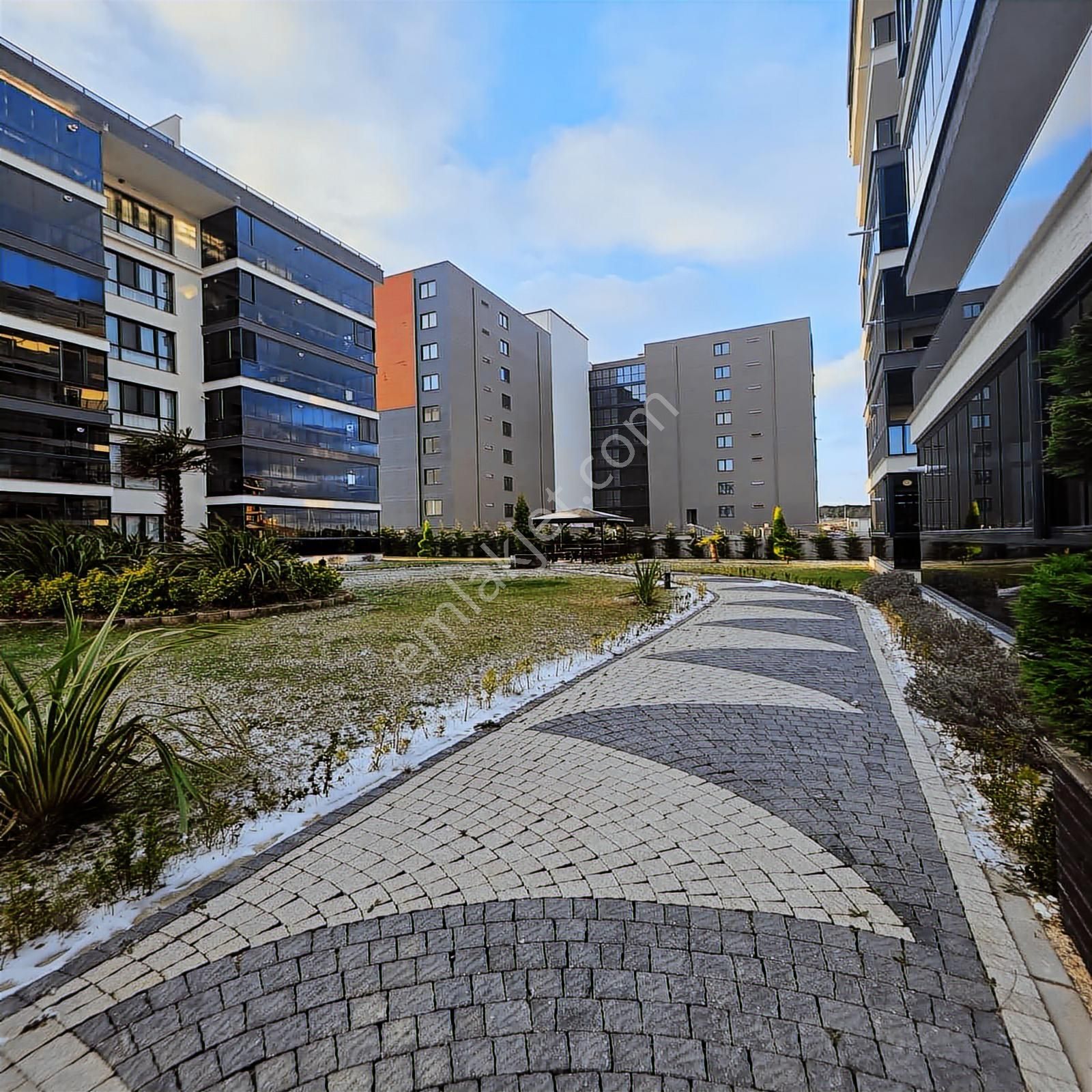 Çerkezköyün En Güzel Projesinde Ön Cephe Lüks Sıfır Arat Kat 3+1 - Görsel 30