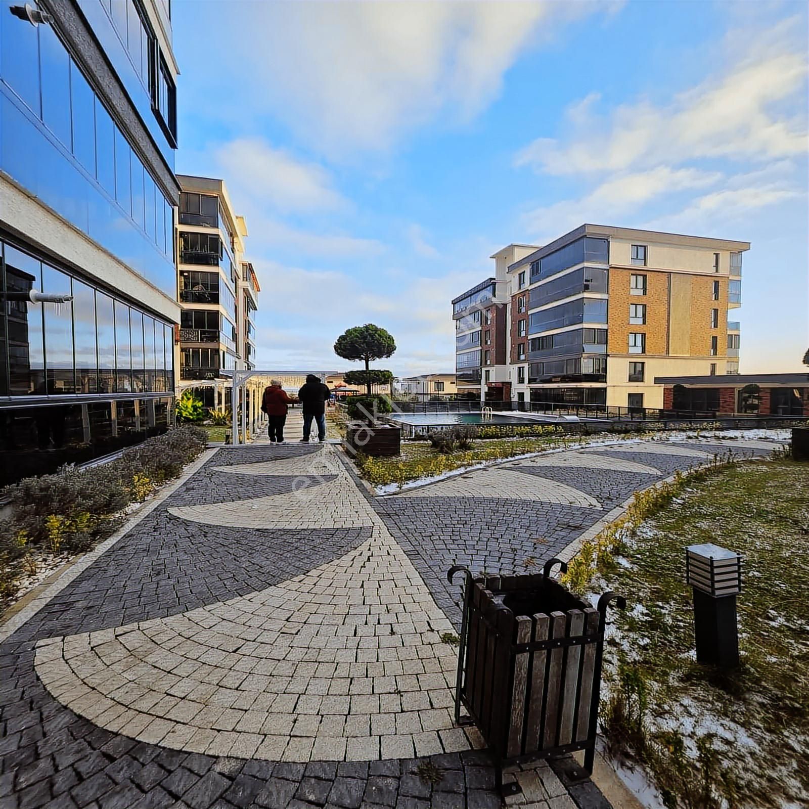 Çerkezköyün En Güzel Projesinde Ön Cephe Lüks Sıfır Arat Kat 3+1 - Görsel 19