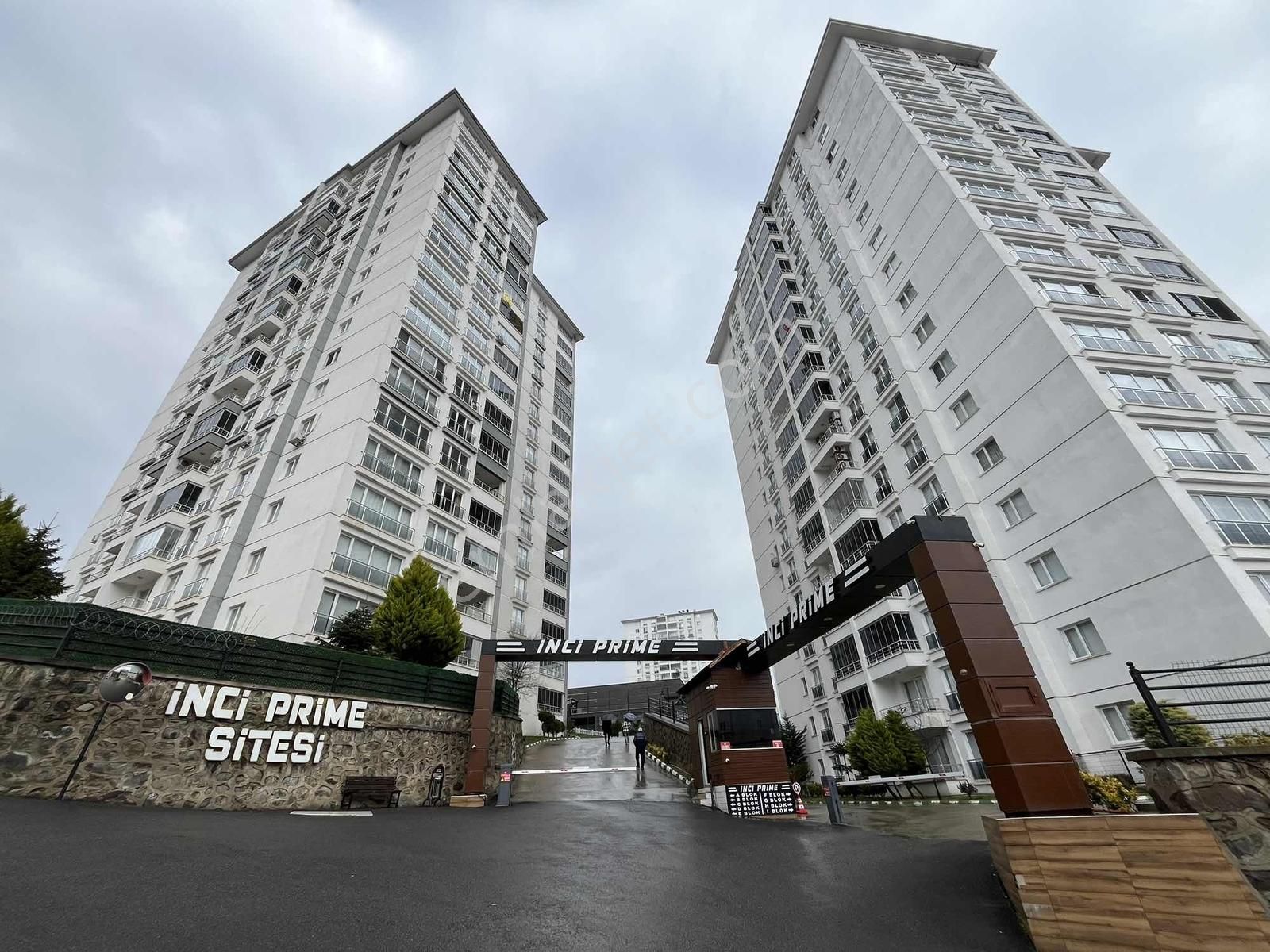 Rw Taka | Kaşüstü Mahallesinde Kiralık 3+1 Daire