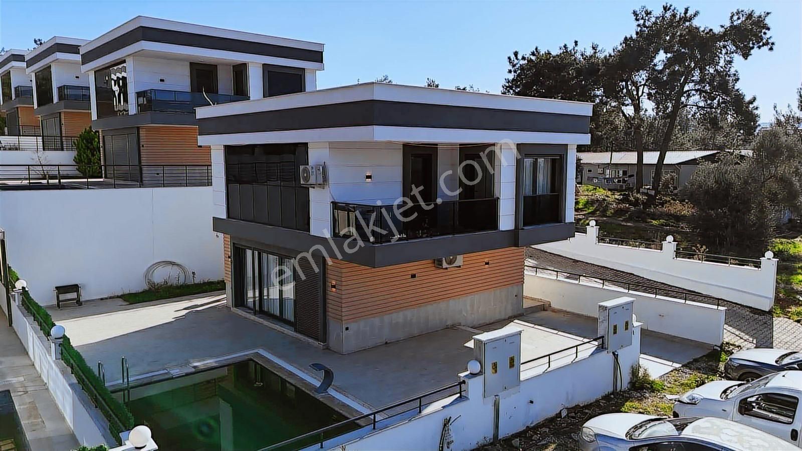 Didim Akbük'te 3+1 Tam Müstakil Havuzlu Villa