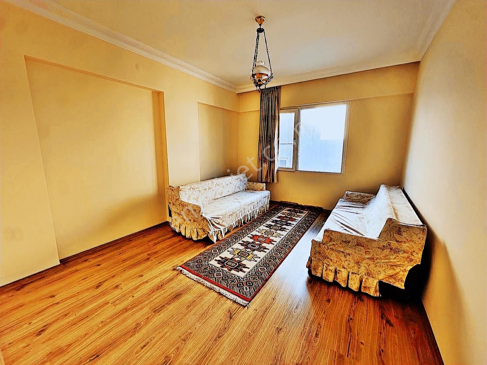 Altınkum Plajına Yürüme Mesafesinde 3+1 Ara Kat Eşyalı Daire - Görsel 13