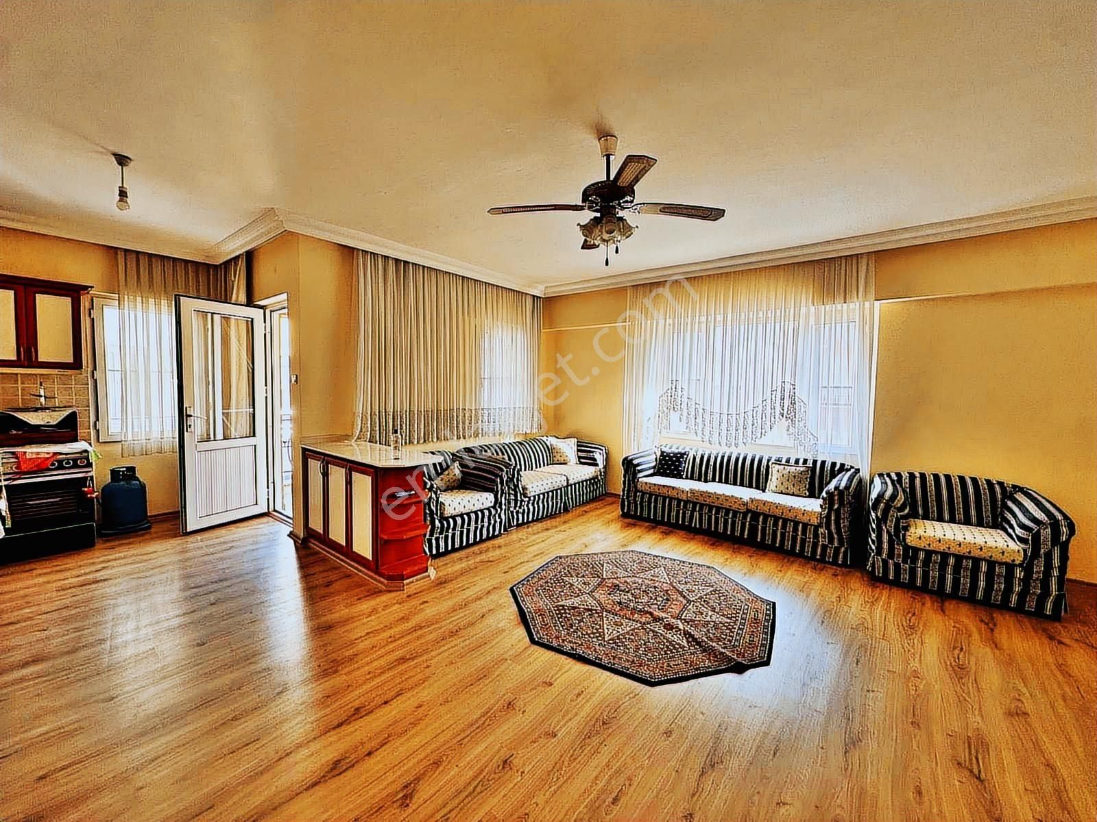 Altınkum Plajına Yürüme Mesafesinde 3+1 Ara Kat Eşyalı Daire - Görsel 10