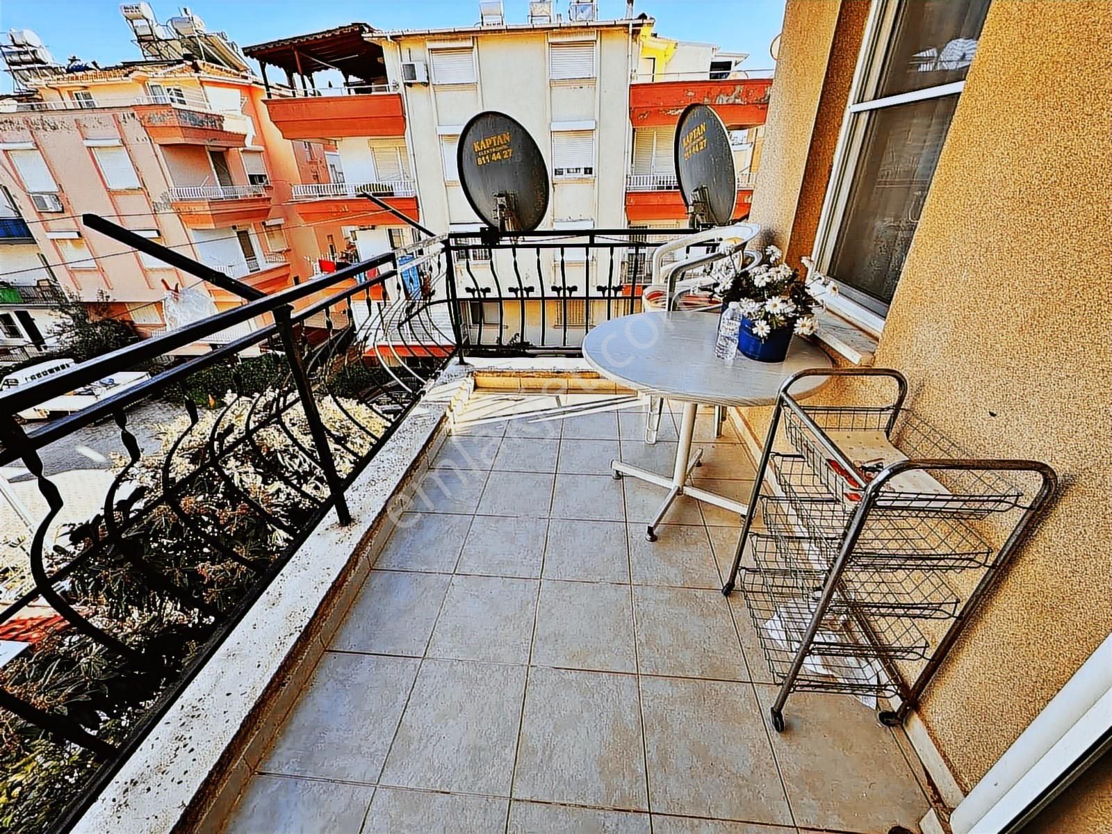 Altınkum Plajına Yürüme Mesafesinde 3+1 Ara Kat Eşyalı Daire - Görsel 18