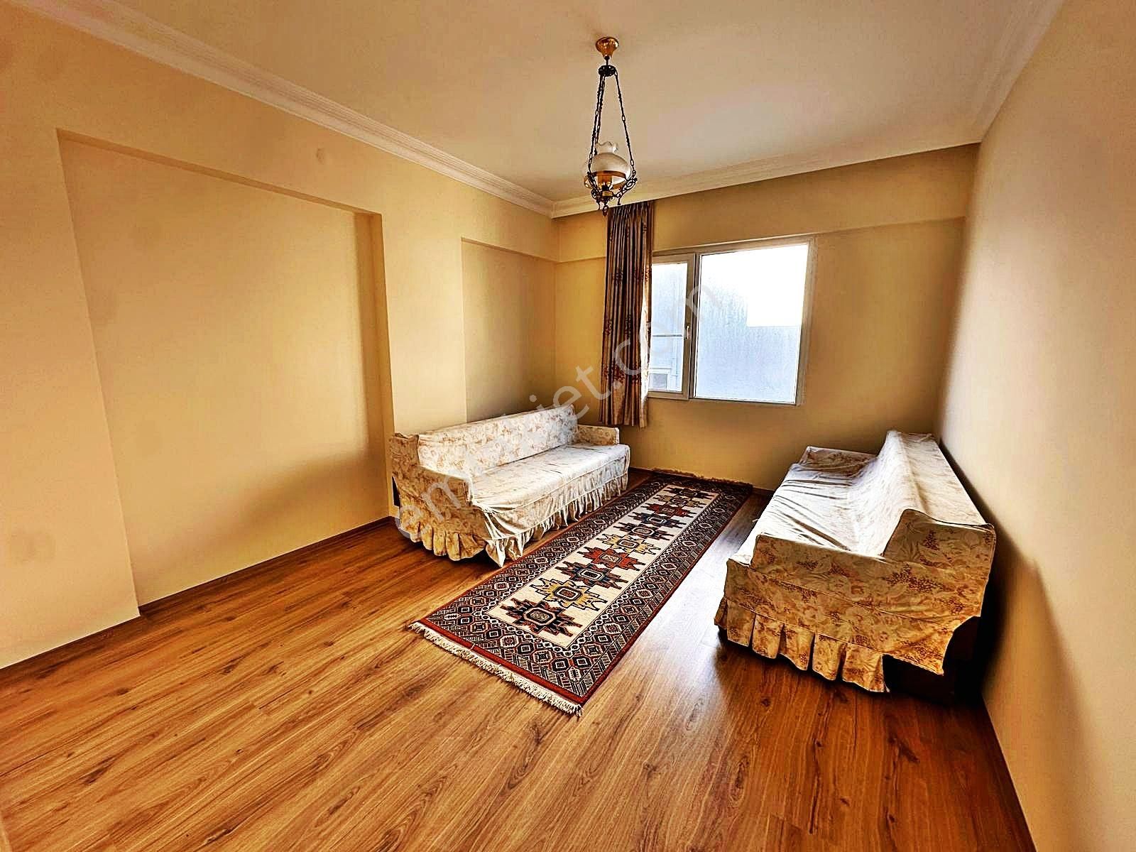 Altınkum Plajına Yürüme Mesafesinde 3+1 Ara Kat Daire - Görsel 9