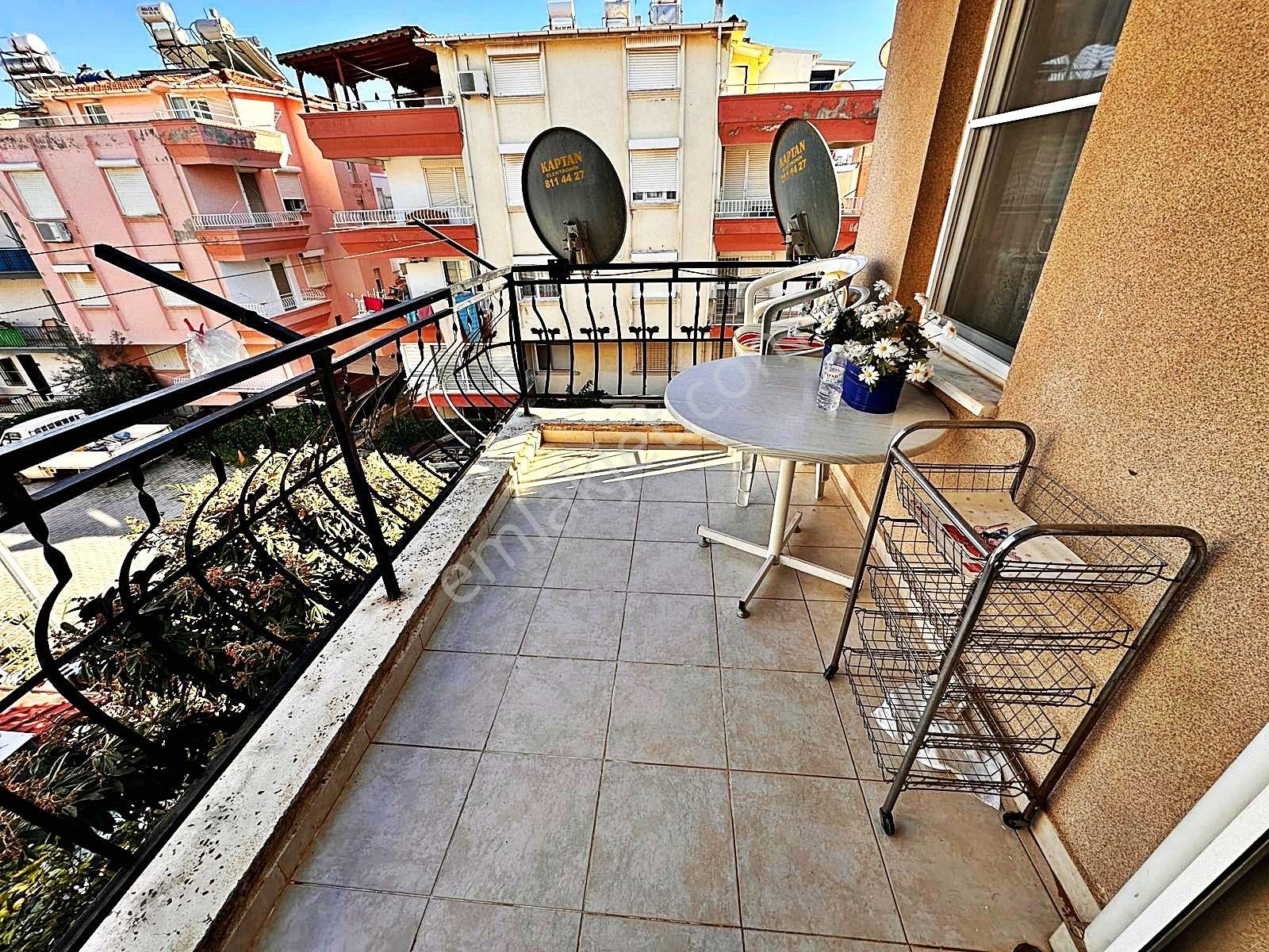 Altınkum Plajına Yürüme Mesafesinde 3+1 Ara Kat Daire - Görsel 16