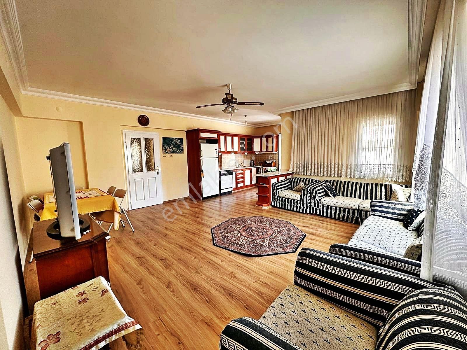 Altınkum Plajına Yürüme Mesafesinde 3+1 Ara Kat Daire - Görsel 4