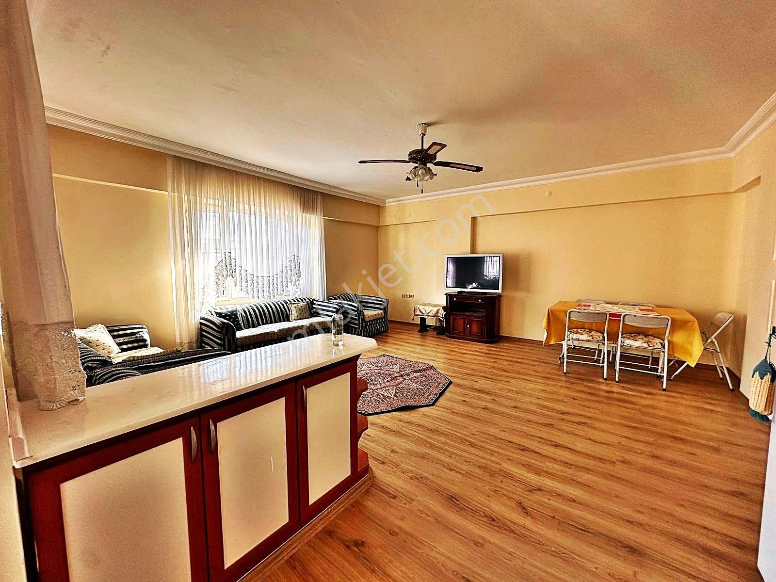 Altınkum Plajına Yürüme Mesafesinde 3+1 Ara Kat Daire - Görsel 6