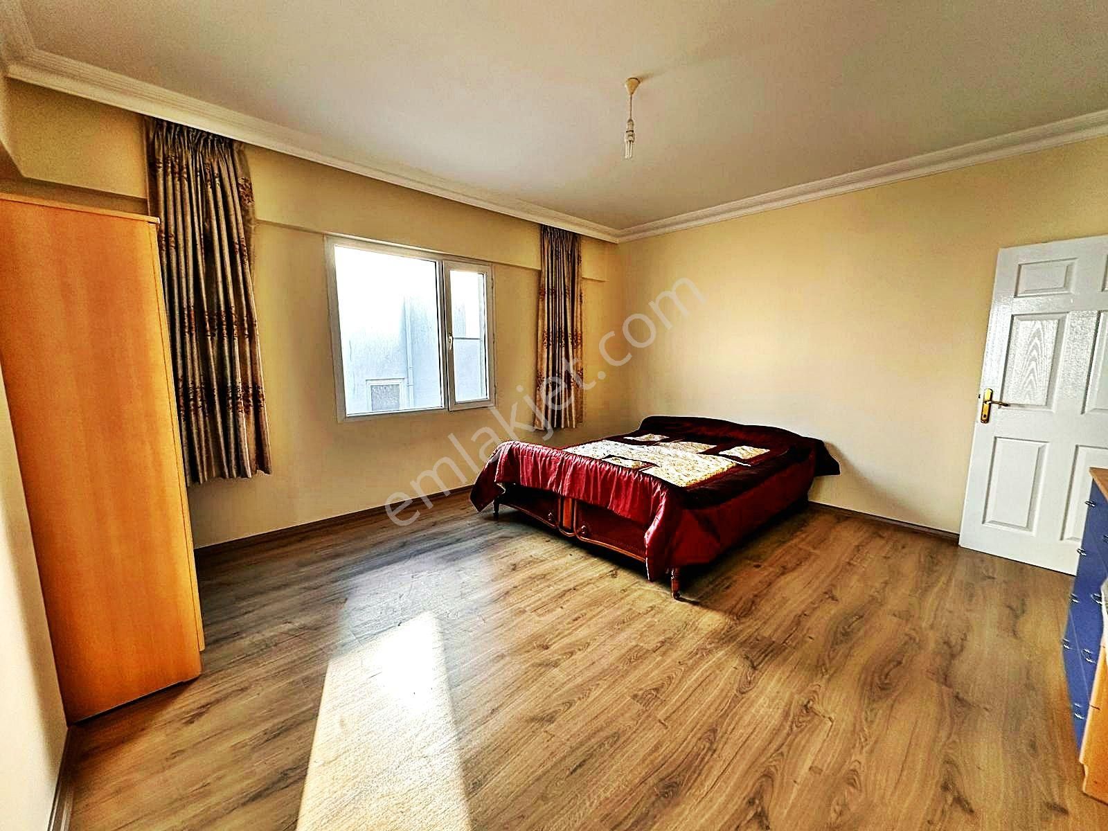 Altınkum Plajına Yürüme Mesafesinde 3+1 Ara Kat Daire - Görsel 12