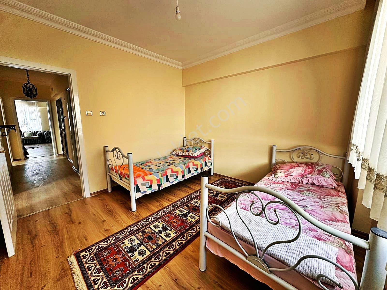 Altınkum Plajına Yürüme Mesafesinde 3+1 Ara Kat Daire - Görsel 14