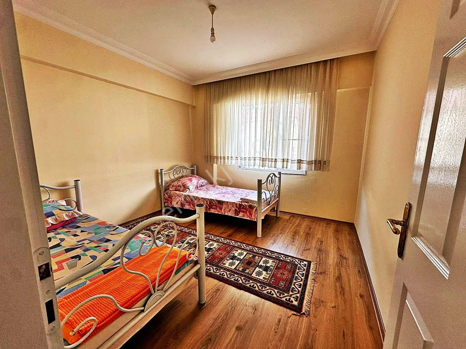 Altınkum Plajına Yürüme Mesafesinde 3+1 Ara Kat Daire - Görsel 13