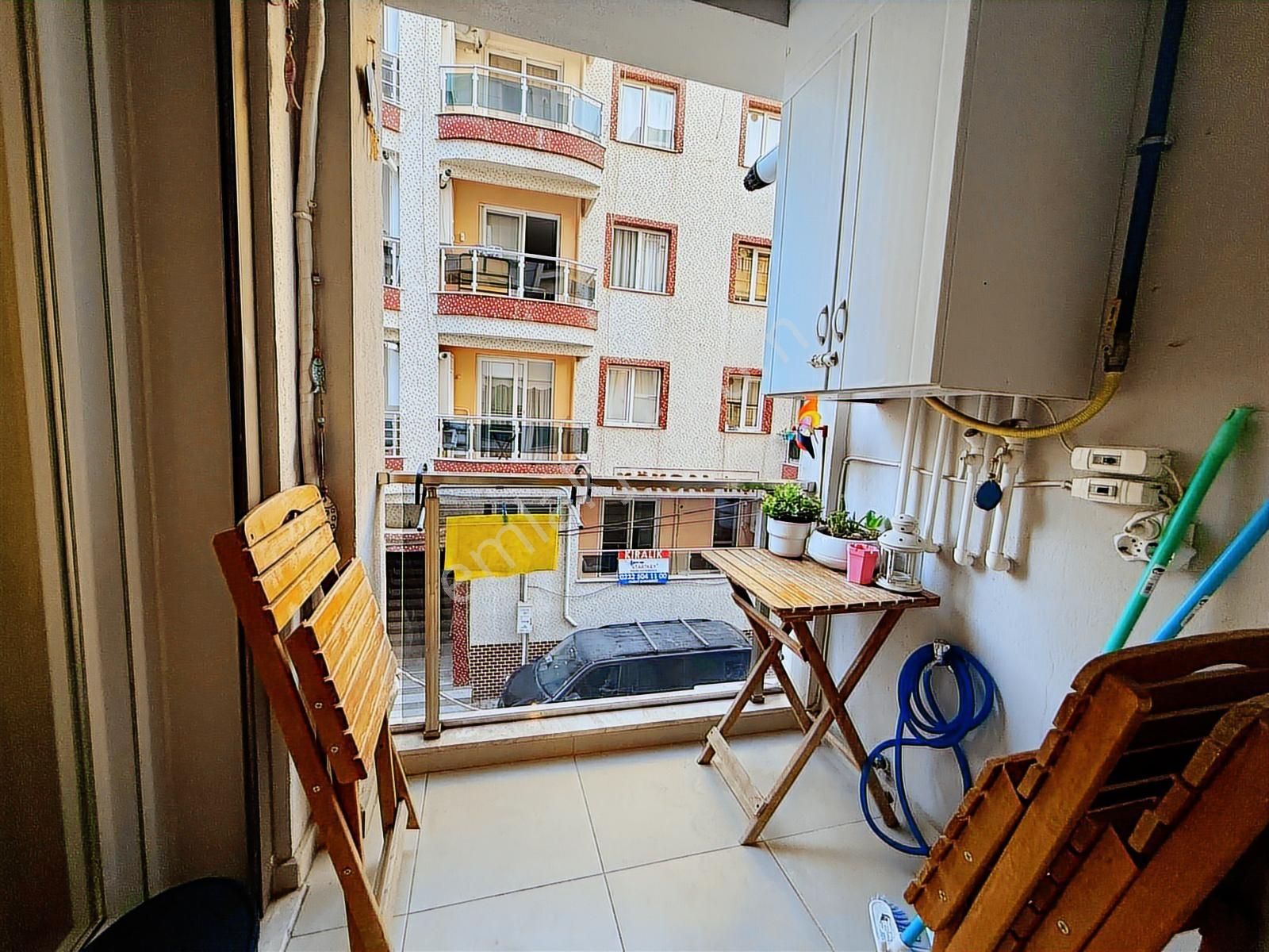 Karşıyaka Dedebaşında Genç Binada Satılık 3+1 Lüks Daire - Görsel 7