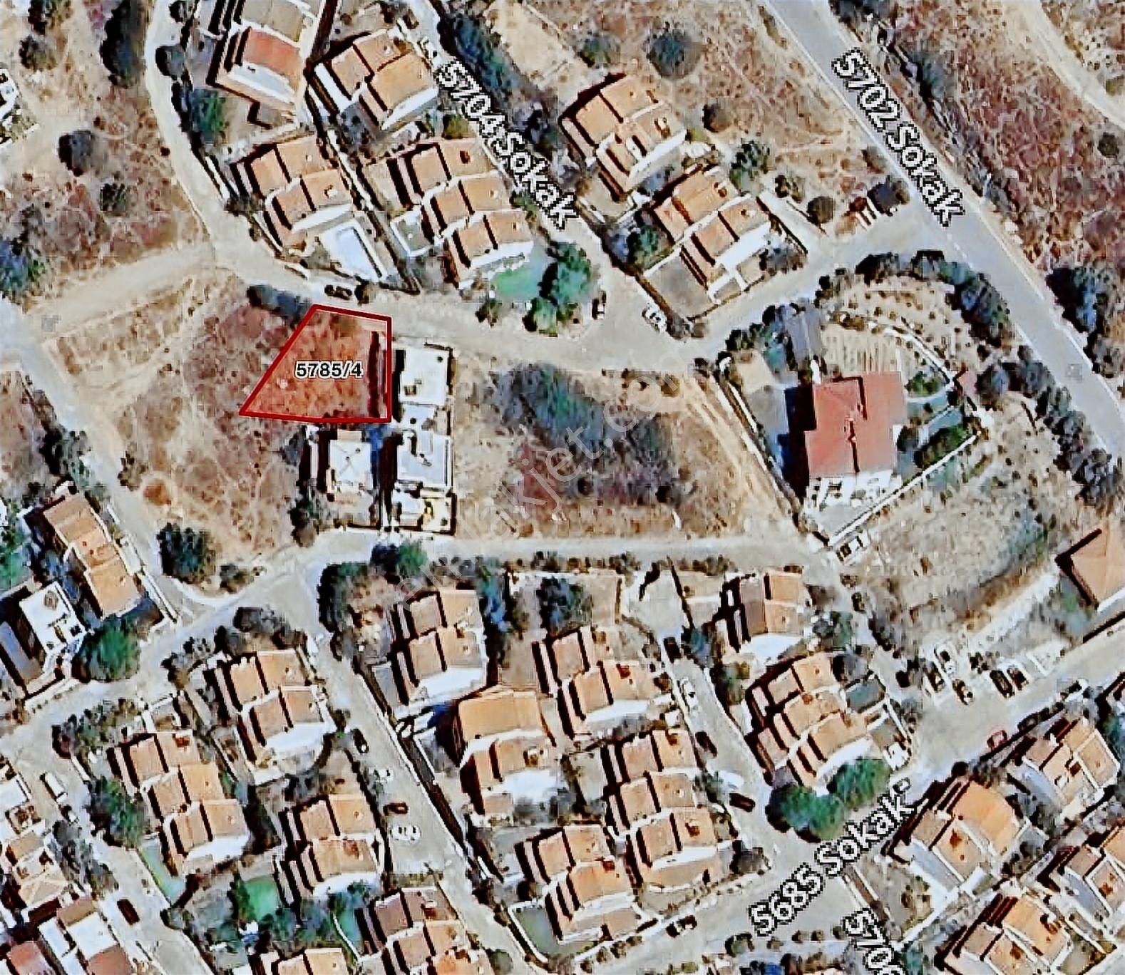 Seferihisar Doğanbeyde Satılık Villa İmarlı 2 Adet Arsa - Görsel 4