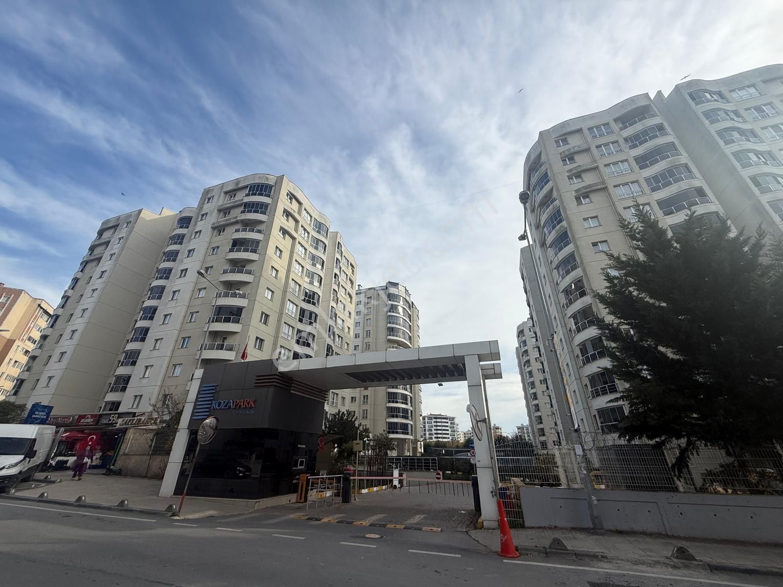 Gümüş Group Tan Koza Park Ta 5+1 Dubleks Daire Havuz Cephe