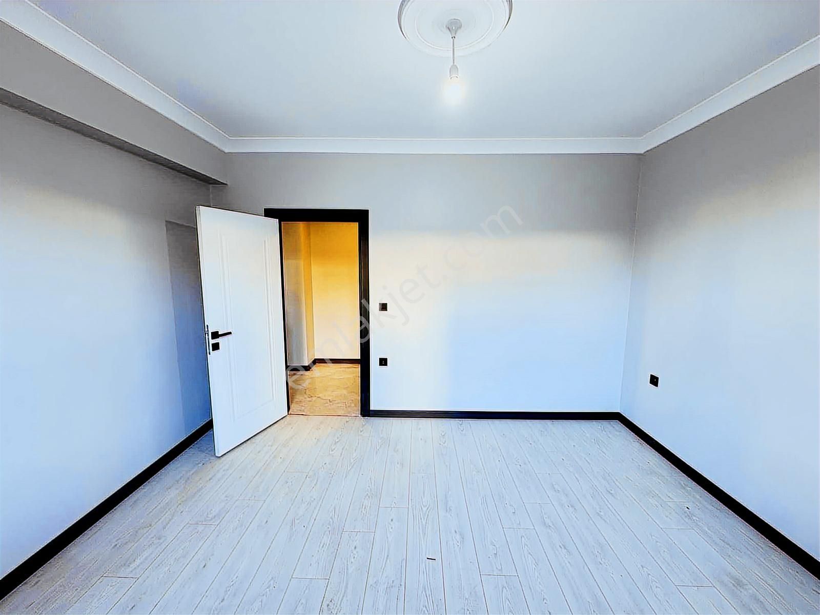 Gümüş Grouptan Y. Beyazıtta 2+1 Lüks Daire Otoparklı - Görsel 25