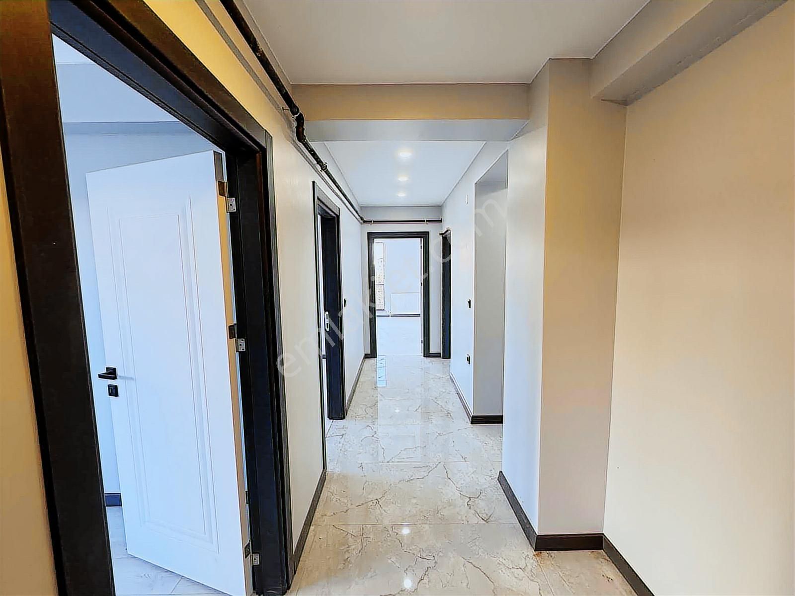 Gümüş Grouptan Y. Beyazıtta 2+1 Lüks Daire Otoparklı - Görsel 14