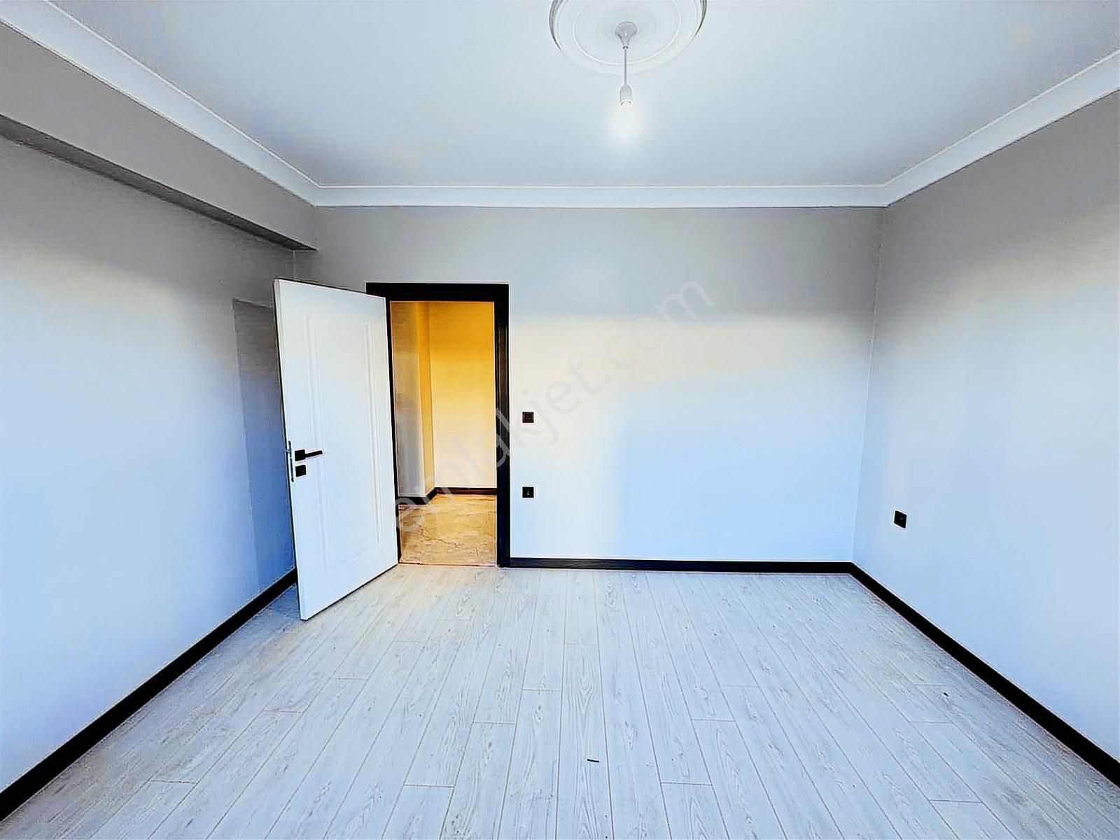 Gümüş Grouptan Y. Beyazıtta 2+1 Lüks Daire Otoparklı - Görsel 17