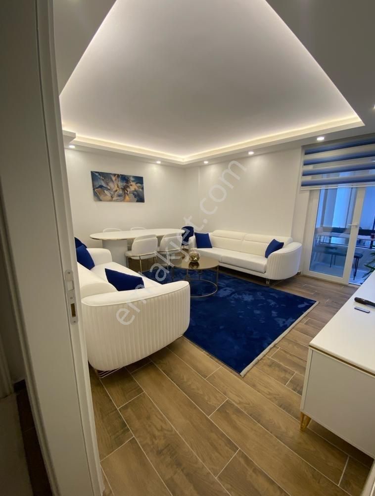 İstiklal Mah. Satılık 2+1 Bahçe Katı Balkonlu Salon Mutfak Ayrı